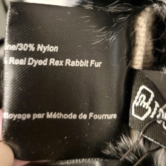 SOLD | ✨️NWT✨️ Rabbit fur trimmed lamb leather gloves - Picture 4 of 4